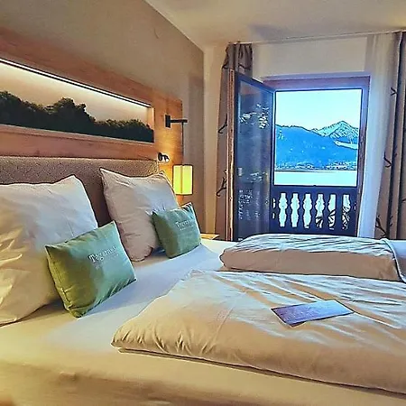 Seehotel Zur Post 3* 테게른제