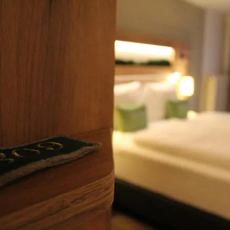 酒店 Seehotel Zur Post 3*