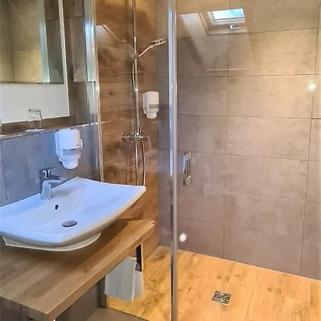 Seehotel Zur Post 3* 테게른제