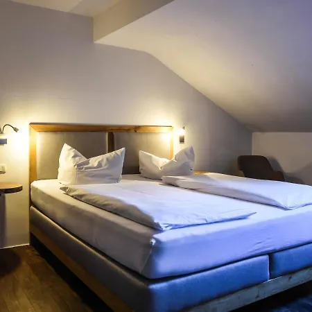 Seehotel Zur Post テガーンゼー